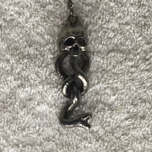 NWT Pottery Barn Teen Harry Potter 'Dark Mark' Keychain in Silvertone Metal - Picture 2 of 5